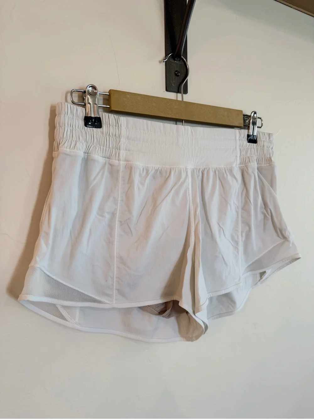 Lululemon Hotty Hot HR 2.5” *White